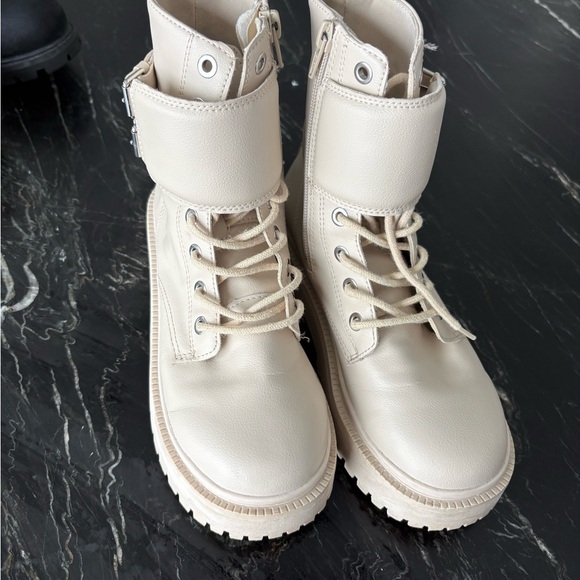 Zara Light Beige Chunky Combat Style Zipper Up Ankles Boots Size 35 Girls - Picture 4 of 6